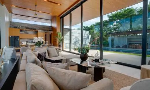 Модная вилла с 3 спальнями и с видом на бассейн, на пляже Камала 