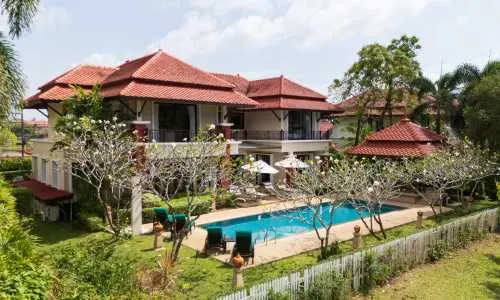 Прекрасная вилла с 4 спальнями и с видом на бассейн в проекте Лагуна Линкс, на пляже Бангтао/Лагуна