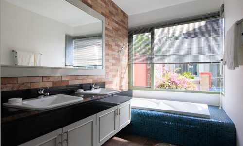 Вилла с 3 спальнями и с видом на бассейн в проекте Ботаника Лакшери, район Бангтао/Лагуна