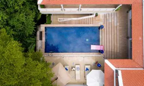 Потрясающая вилла с 3 спальнями и с видом на море в проекте Катаманда, на пляже Ката