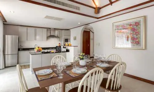 Великолепная вилла с 3 спальнями и с видом на море в проекте Катаманда, на пляже Ката