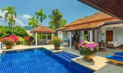 Превосходная вилла с 3 спальнями и с видом на море в проекте Катаманда, на пляже Ката