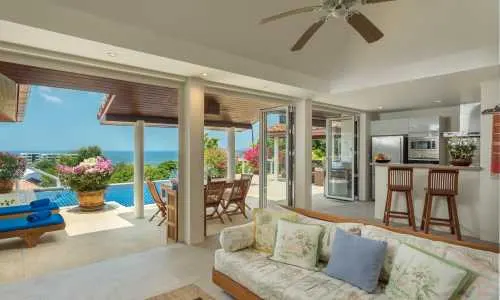 Превосходная вилла с 3 спальнями и с видом на море в проекте Катаманда, на пляже Ката