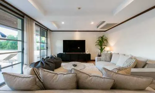 Удобная вилла с 4 спальнями и с видом на море в проекте Катаманда, на пляже Ката