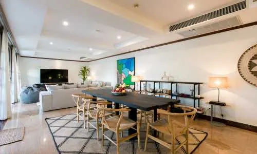 Удобная вилла с 4 спальнями и с видом на море в проекте Катаманда, на пляже Ката