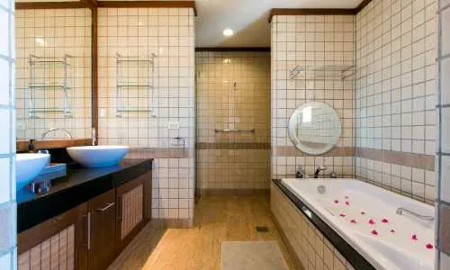 Роскошная вилла с 4 спальнями и с видом на море в проекте Катаманда, на пляже Ката