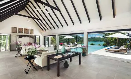 Модная вилла с 4 спальнями и с видом на море в проекте Катаманда, на пляже Ката