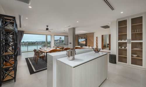 Восхитительный пентхауз с 2 спальнями и с видом на бассейн, не далеко от моря в проекте Ангсана Бичфронт, на пляже Бангтао/Лагуна