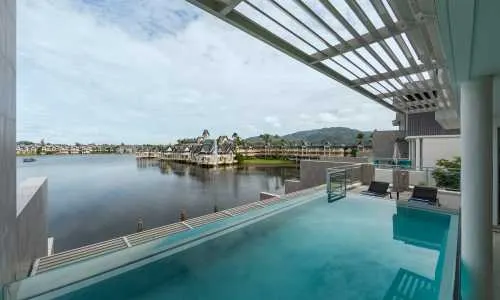 Cтильные апартаменты с 2 спальнями и с видом на озеро, не далеко от моря в проекте Ангсана Бичфронт, на пляже Бангтао/Лагуна