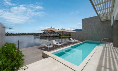 Восхитительные апартаменты с 2 спальнями и с видом на озеро, не далеко от моря в проекте Ангсана Бичфронт, на пляже Бангтао/Лагуна