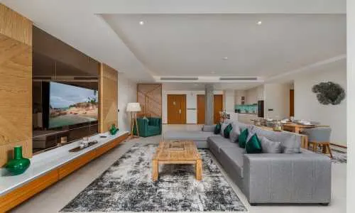 Восхитительные апартаменты с 2 спальнями и с видом на озеро, не далеко от моря в проекте Ангсана Бичфронт, на пляже Бангтао/Лагуна