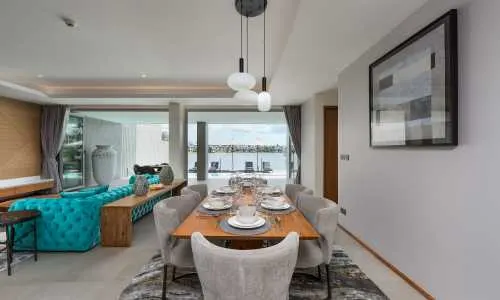 Роскошные апартаменты с 2 спальнями и с видом на озеро, не далеко от моря в проекте Ангсана Бичфронт, на пляже Бангтао/Лагуна