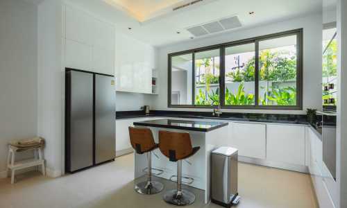 Прекрасная вилла с 3 спальнями и с видом на бассейн в проекте Пейка Эстэйт Виллас, на пляже Бангтао/Лагуна