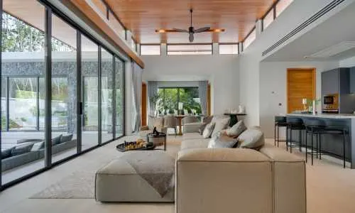 Шикарная вилла с 4 спальнями и с видом на бассейн в проекте Ботаника Модерн Лофт, на пляже Бангтао/Лагуна