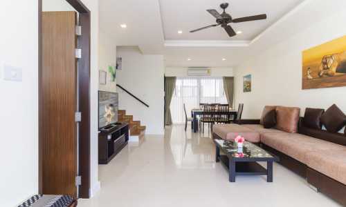 Удобный таунхаус с 3 спальнями и с видом на сад в проекте Лагуна Парк, на пляже Бангтао/Лагуна