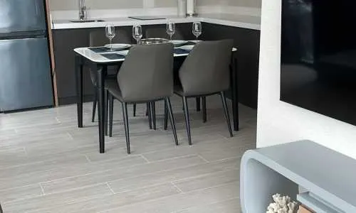 Модные апартаменты с 2 спальнями и с видом на город в проекте Лагуна Лейксайд, на пляже Бангтао/Лагуна (+ Видео обзор)