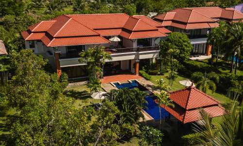 Сногсшибательная вилла с 4 спальнями и с видом на озеро в проекте Ангсана Виллас Резорт, на пляже Бангтао/Лагуна