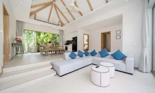 Модная вилла с 3 спальнями и с видом на бассейн в проекте Тричада Тропикал, на пляже Бангтао/Лагуна