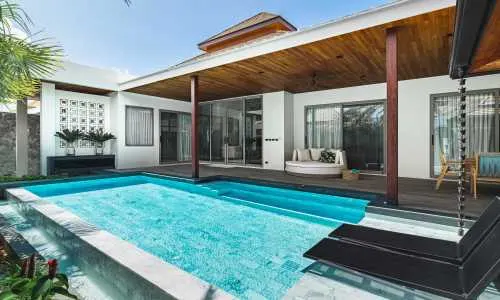 Восхитительная вилла с 3 спальнями и с видом на бассейн в проекте Голд Чариот, на пляже Бангтао/Лагуна