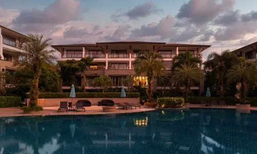 Сногсшибательные апартаменты с 1 спальней и с видом на бассейн, не далеко от моря в проекте Перл оф Найтон, на пляже Найтон