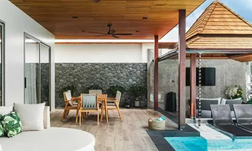 Удобная вилла с 4 спальнями и с видом на бассейн в проекте Голд Чариот, на пляже Бангтао/Лагуна