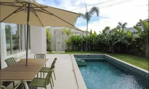 Восхитительная вилла с 3 спальнями и с видом на бассейн в проекте Тричада Азюр, на пляже Бангтао/Лагуна