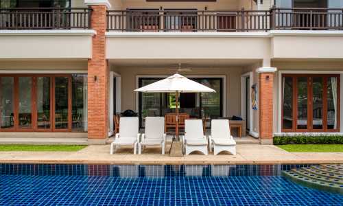 Удобная вилла с 4 спальнями и с видом на бассейн в проекте Ангсана Виллас Резорт, на пляже Бангтао/Лагуна