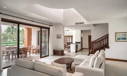 Удобная вилла с 4 спальнями и с видом на бассейн в проекте Ангсана Виллас Резорт, на пляже Бангтао/Лагуна