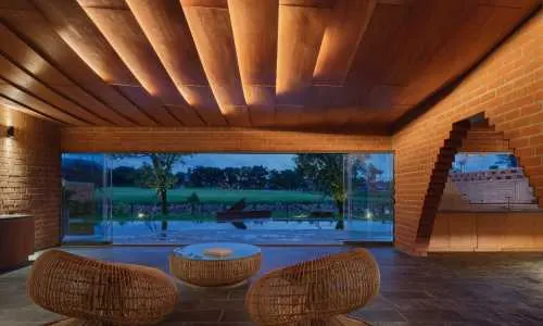 Cтильная вилла с 4 спальнями и с видом на гольф-поле в проекте Лагуна Хомс, на пляже Бангтао/Лагуна (+ Видео обзор)