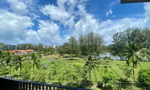 Восхитительные апартаменты с 2 спальнями и с видом на гольф-поле в проекте Скай Парк, на пляже Бангтао/Лагуна