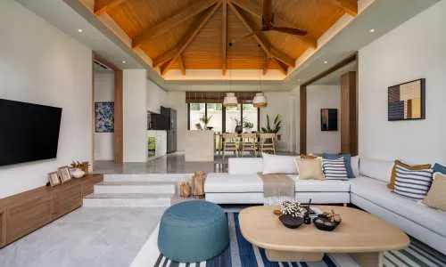 Сногсшибательная вилла с 3 спальнями и с видом на бассейн в проекте Рейнтри Вилла Раваи, на пляже Равай