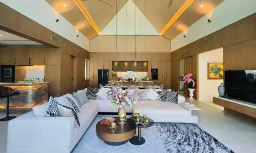 Комфортабельная вилла с 4 спальнями и с видом на бассейн в проекте Эравана Гранд, на пляже Бангтао/Лагуна