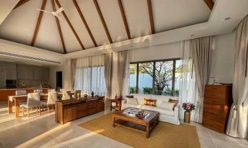 Потрясающая вилла с 5 спальнями и с видом на бассейн в проекте Анчан Тропикана, на пляже Бангтао/Лагуна