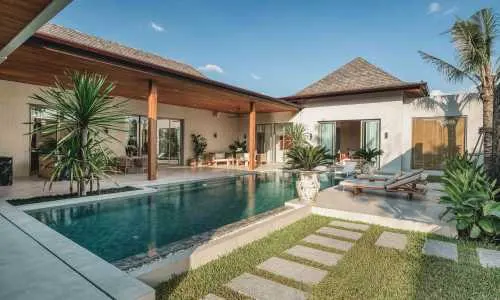 Модная вилла с 4 спальнями и с видом на бассейн, на пляже Бангтао/Лагуна