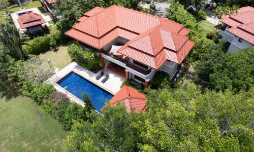 Сногсшибательная вилла с 4 спальнями и с видом на озеро в проекте Ангсана Виллас Резорт, на пляже Бангтао/Лагуна