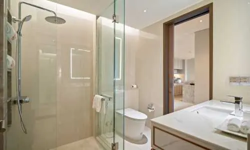 Апартаменты с 2 спальнями комнатами и приватным бассейном на этаже