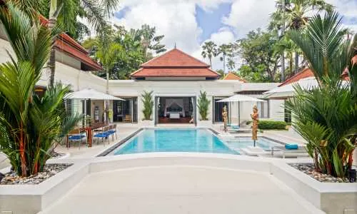 Прекрасная вилла с 4 спальнями и с видом на бассейн в проекте Сайтан, на пляже Бангтао/Лагуна (+ Видео обзор)