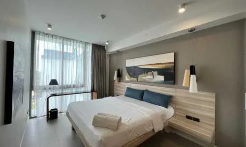 Роскошные апартаменты с 1 спальней и с видом на город в проекте Оушен Стоун, на пляже Бангтао/Лагуна