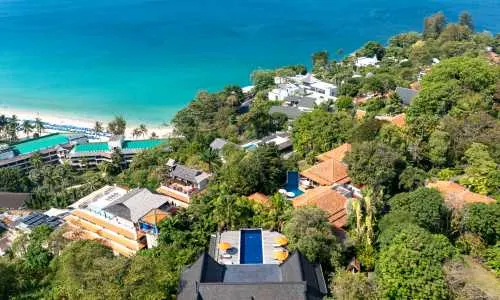 Модная вилла премиум класса с 6 спальнями и с видом на море в проекте Катаманда, на пляже Ката