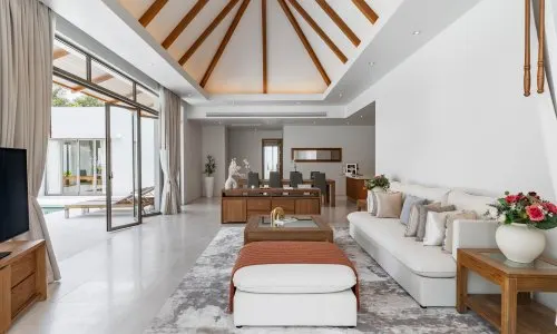 Cтильная вилла с 3 спальнями и с видом на бассейн в проекте Анчан Тропикана, на пляже Бангтао/Лагуна (+ Видео обзор)