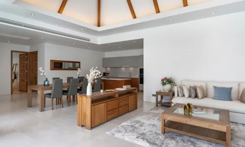 Cтильная вилла с 3 спальнями и с видом на бассейн в проекте Анчан Тропикана, на пляже Бангтао/Лагуна (+ Видео обзор)