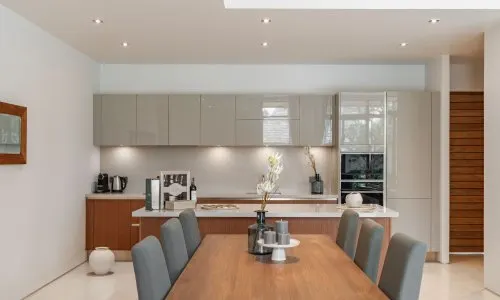 Cтильная вилла с 3 спальнями и с видом на бассейн в проекте Анчан Тропикана, на пляже Бангтао/Лагуна (+ Видео обзор)