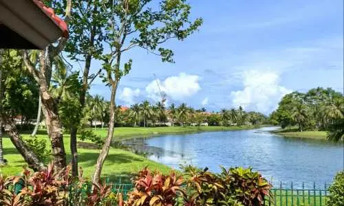 Прекрасная вилла с 4 спальнями и с видом на бассейн в проекте Ангсана Виллас Резорт, на пляже Бангтао/Лагуна (+ Видео обзор)