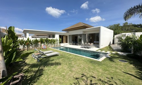 Модная вилла с 3 спальнями и с видом на бассейн в проекте Тричада Бриз, на пляже Бангтао/Лагуна