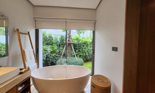 Великолепная вилла с 4 спальнями и с видом на бассейн в проекте Анчан Тропикана, на пляже Бангтао/Лагуна (+ Видео обзор)