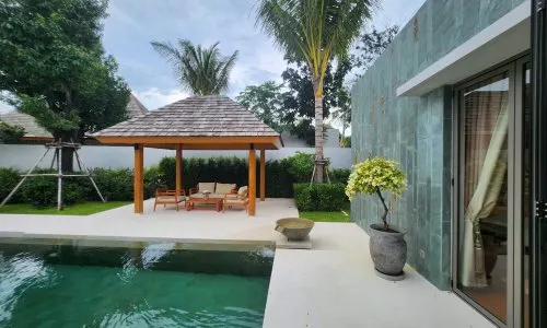 Великолепная вилла с 4 спальнями и с видом на бассейн в проекте Анчан Тропикана, на пляже Бангтао/Лагуна (+ Видео обзор)