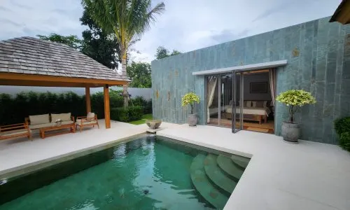 Шикарная вилла с 4 спальнями и с видом на бассейн в проекте Анчан Тропикана, на пляже Бангтао/Лагуна (+ Видео обзор)