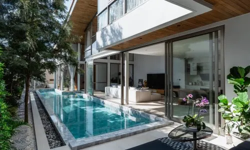 Сказочная вилла с 4 спальнями и с видом на бассейн в проекте Тринити Вилладж, на пляже Бангтао/Лагуна