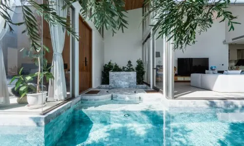 Сказочная вилла с 4 спальнями и с видом на бассейн в проекте Тринити Вилладж, на пляже Бангтао/Лагуна