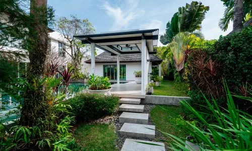 Комфортабельная вилла с 5 спальнями и с видом на бассейн в проекте Лейк Хауз, на пляже Бангтао/Лагуна